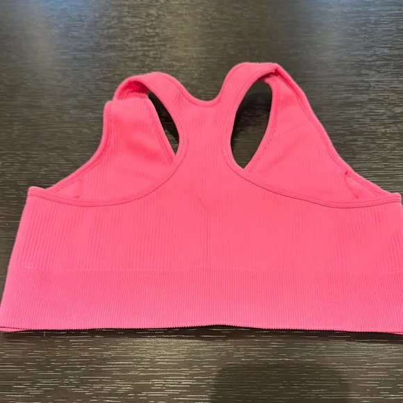 Pink ribbed Sports Bra and Shorts Set - Picture 2 of 8